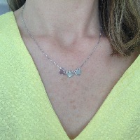 <font SIZE="+1">Collier 3 petits coeurs</font>